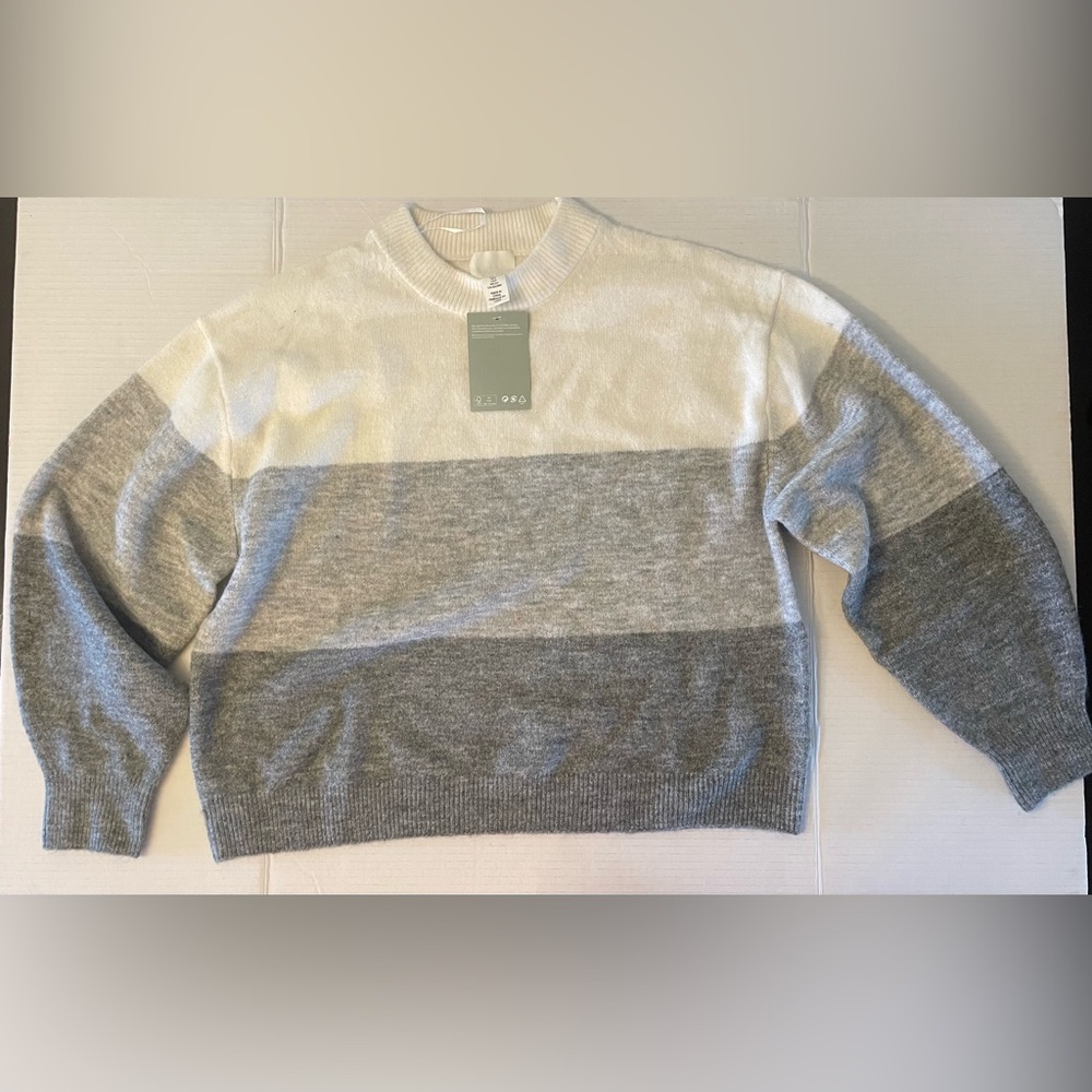 NWT H&M Women’s Striped Sweater